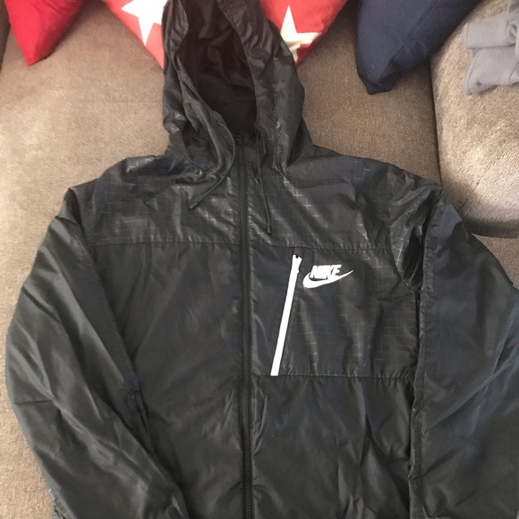 nike windbreaker no hood